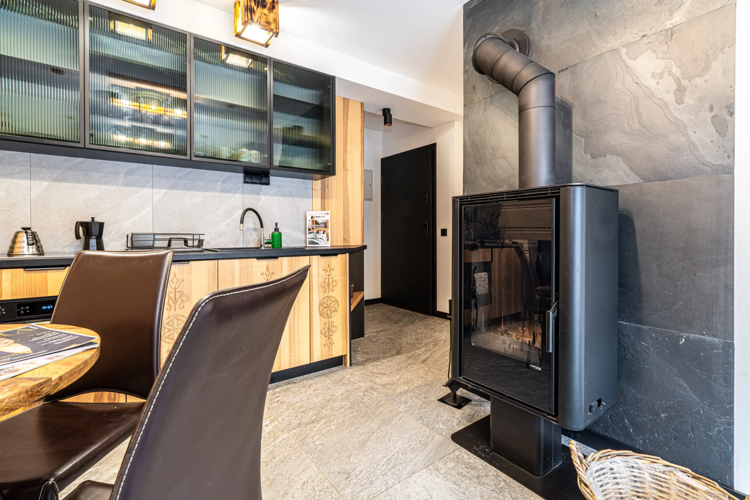 Schronisko Zmysłów Apartament nr 1