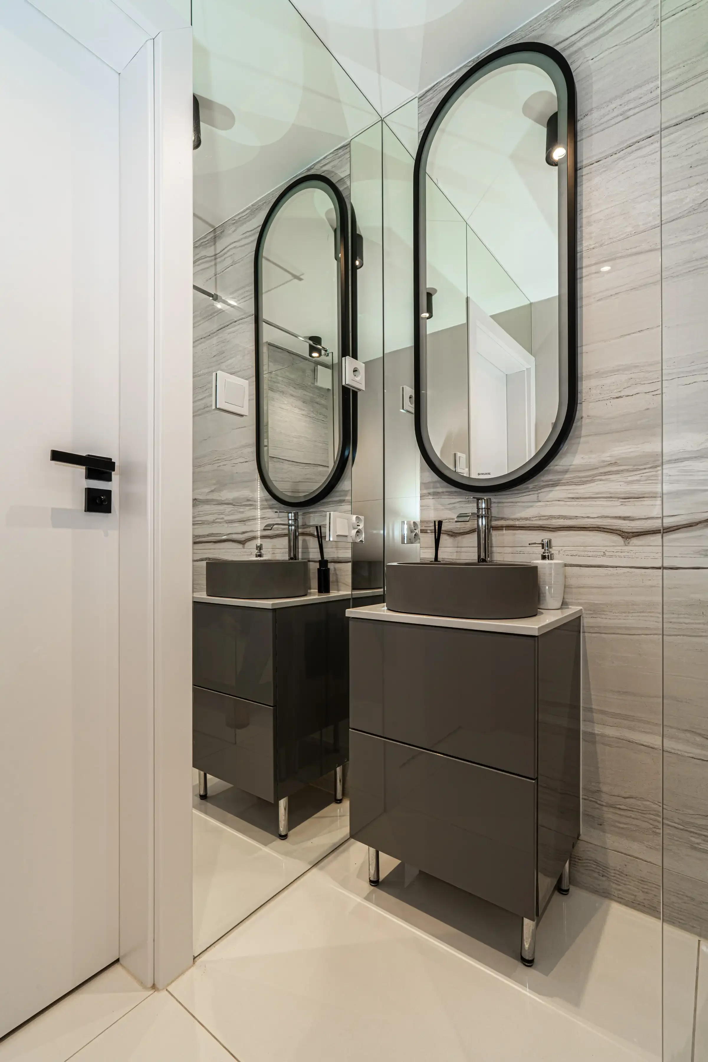 Schronisko Zmysłów Apartament nr 5