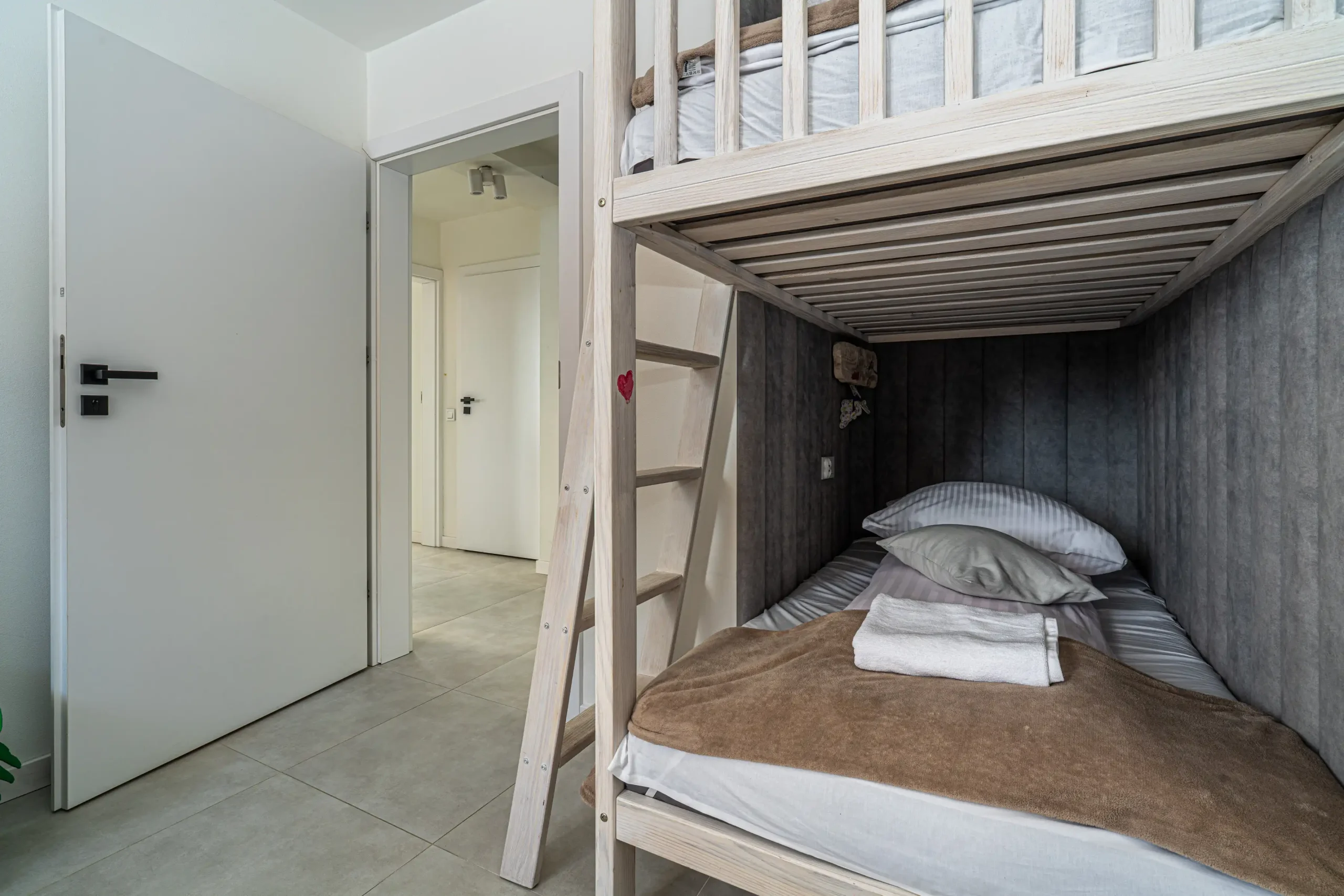 Schronisko Zmysłów Apartament nr 5