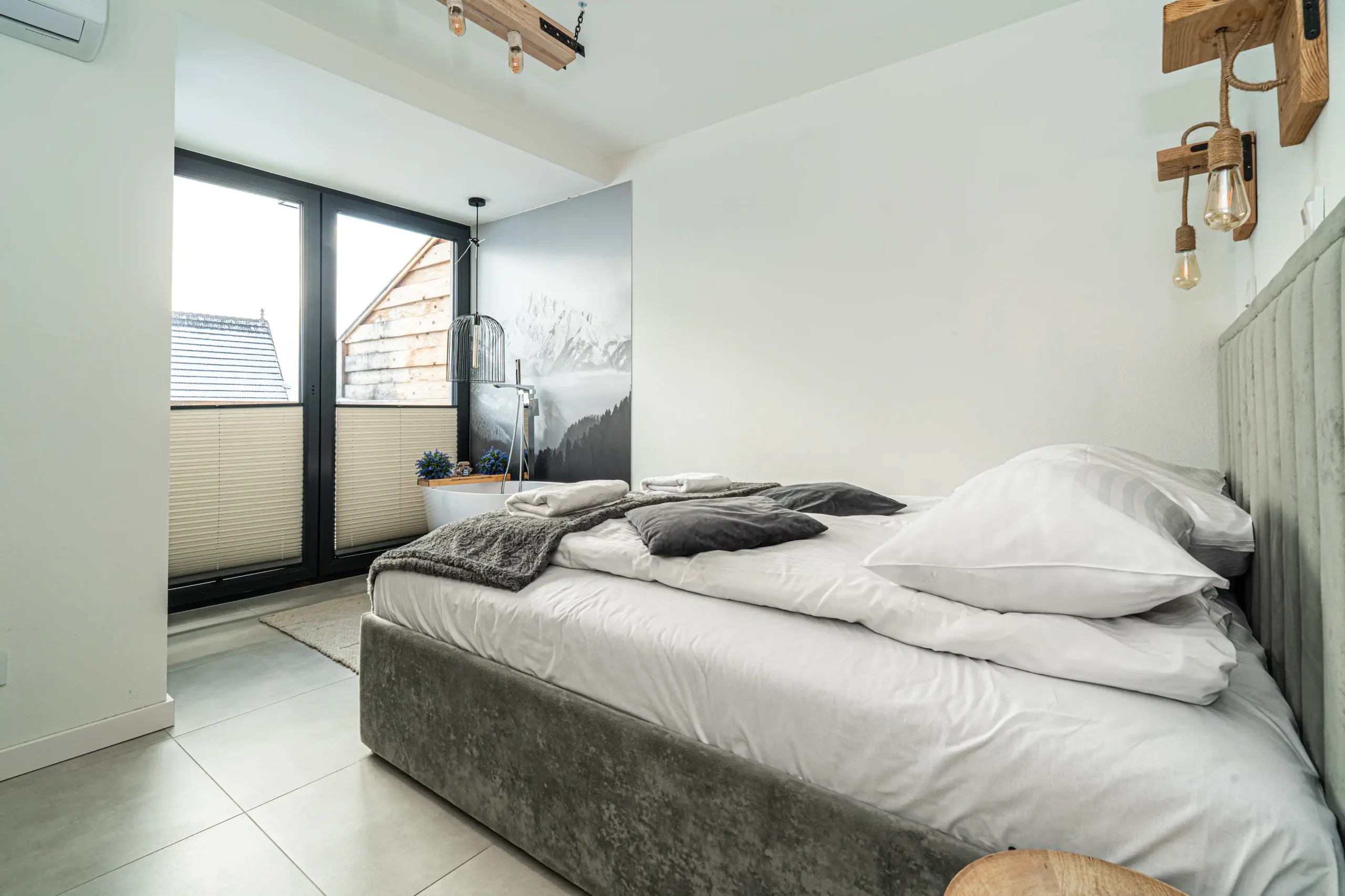 Schronisko Zmysłów Apartament nr 5